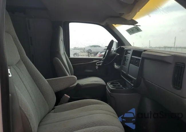 1GCEG15X331183406: 84524845