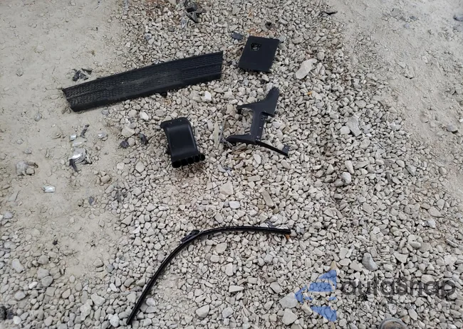 1FMCU0F75FUA57362: 71600365