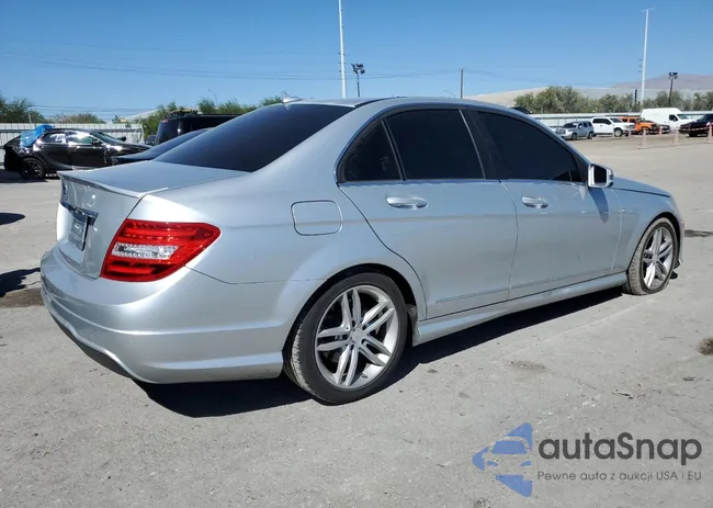 WDDGF4HB3EA964982: 82121065