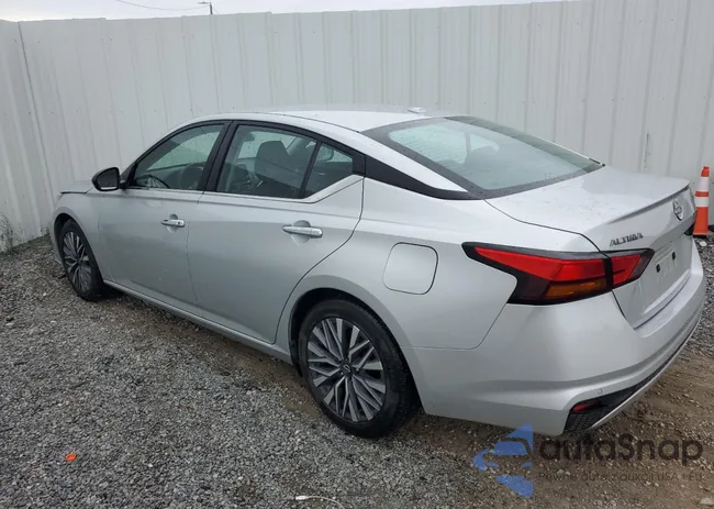 1N4BL4DV5RN361761: 72064785