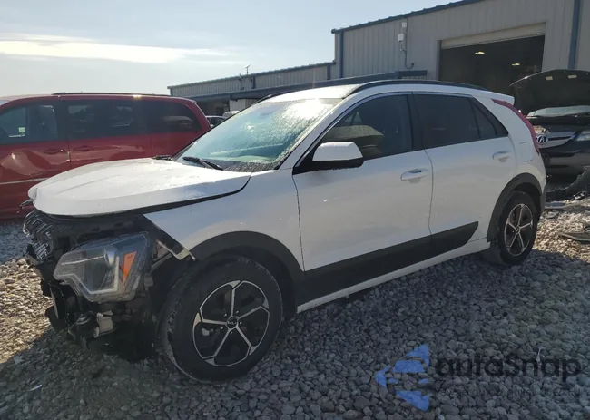 KNDCP3LE8R5179230: 70819945