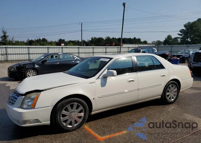 1G6KD57Y96U177852: 81318155