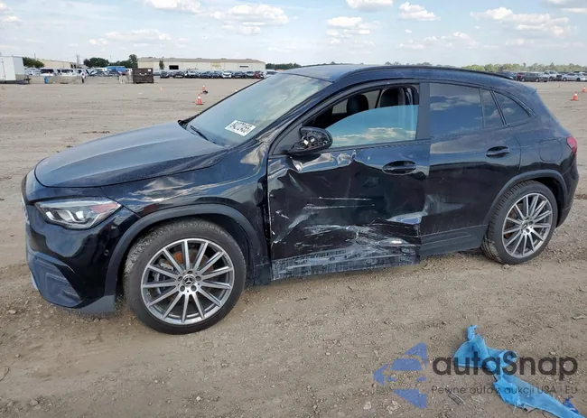 W1N4N4GB8MJ134880: 84272455