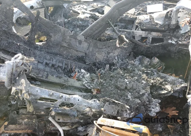 ZHWUC2ZF7JLA09025: 78447724