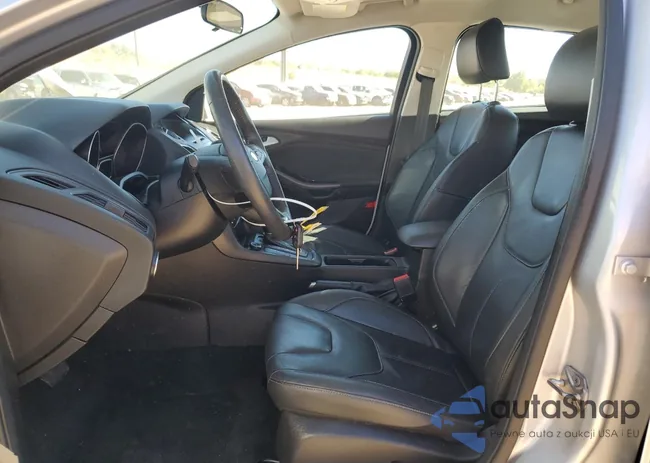 1FADP3F29GL314719: 77686334