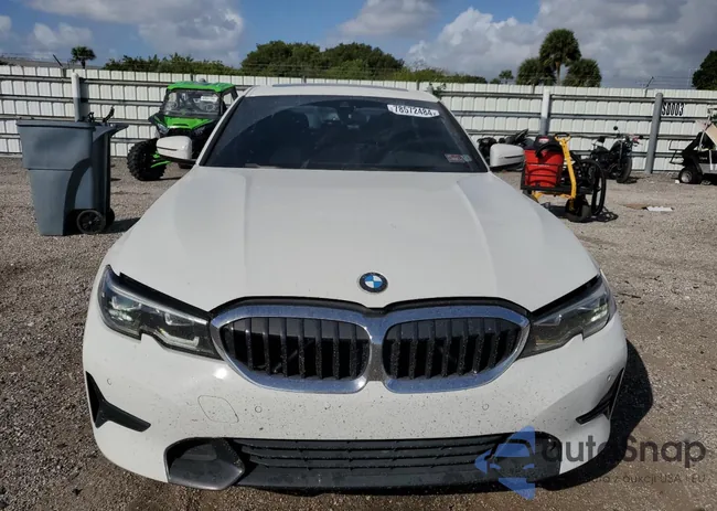 WBA5R1C53KFH02581: 78572484