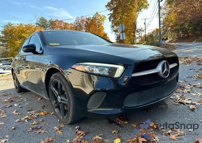 W1K3G4FB9MJ315667: 77822424