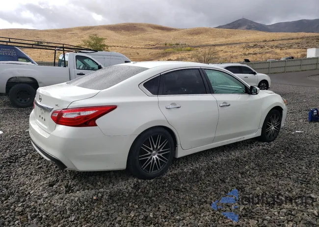 1N4AL3AP0HC176121: 61853695