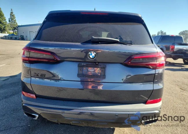 5UXCR4C09M9F06841: 82660745