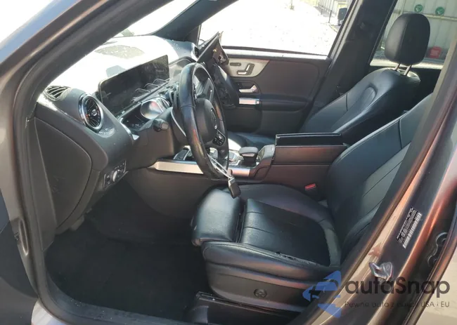 W1N4M4HB3MW104318: 86503955