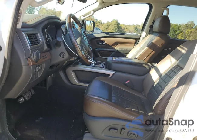 1N6AA1E55JN549030: 82578595