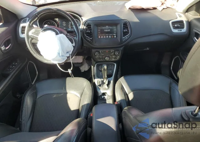 3C4NJDBB9KT792325: 90501345