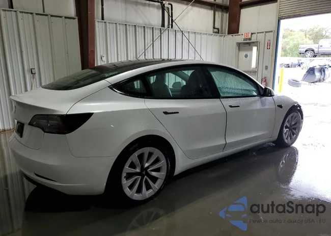 5YJ3E1EA7NF368464: 86269185