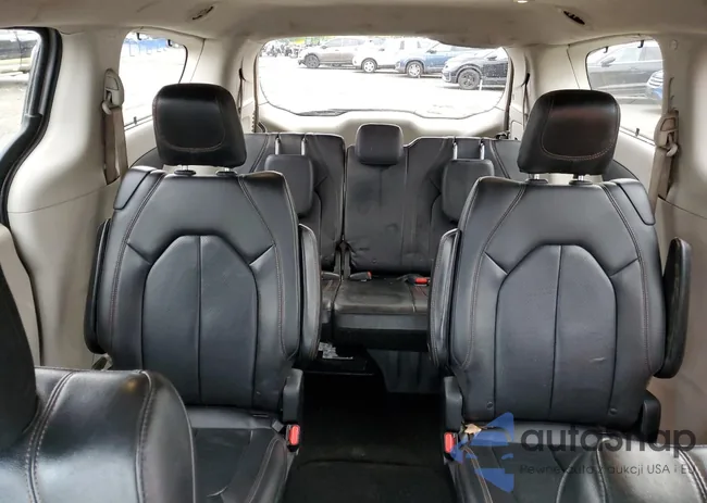 2C4RC1BG1KR613574: 86661505