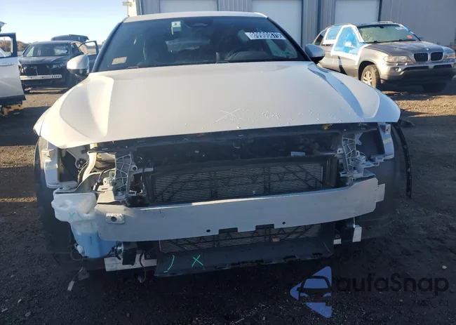 YSMEG3KA4PL140851: 89900875