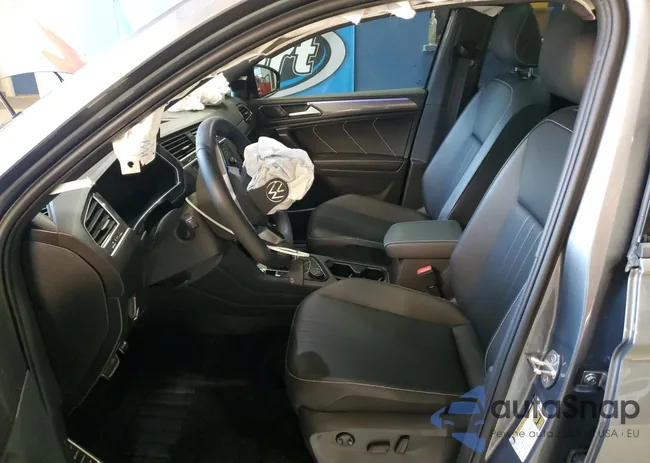 3VV8B7AX5RM226953: 85267075