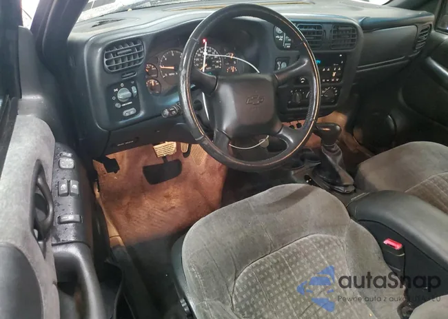 1GNCT18WX2K213426: 90710415