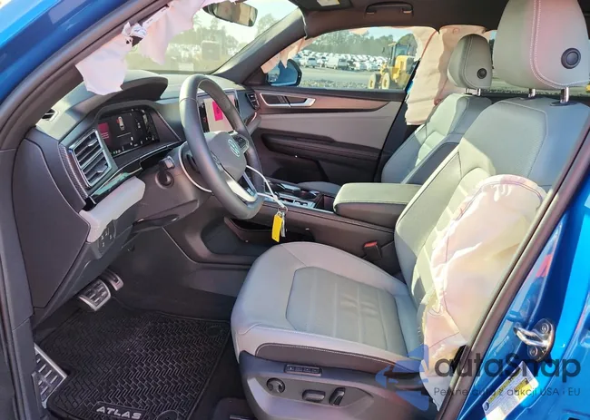 1V2AE2CA9RC246805: 82257165