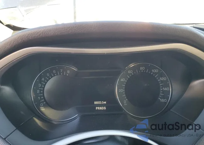 3LN6L2GK4ER801280: 86298125