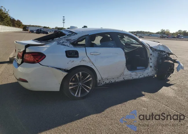 WBA4J1C0XLCE50371: 82331045