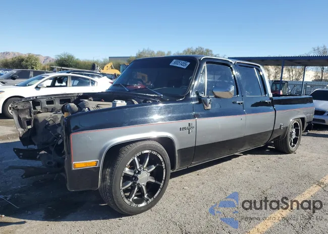 1GCGC23W9FS143883: 90051455