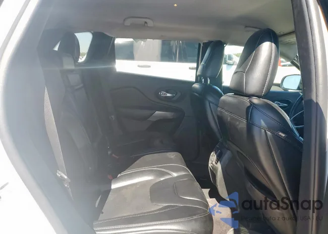 1C4PJLLB2KD176392: 86108665