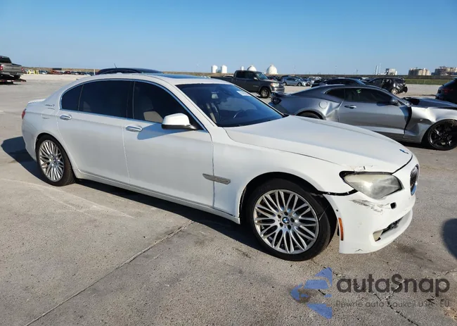 WBAKX8C59BC198179: 90595305