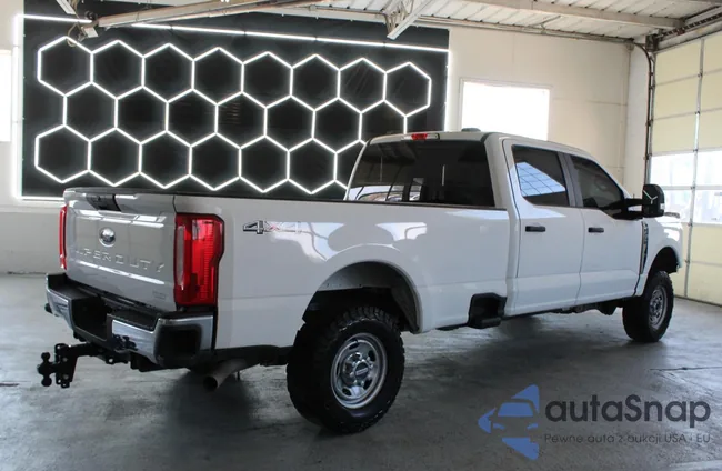 1FT7W2BA2RED32472: 86175355