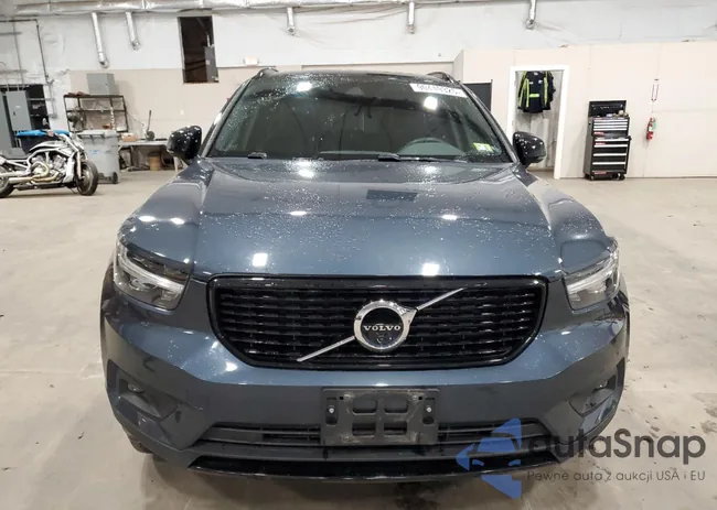 YV4162UM3N2732255: 90449325