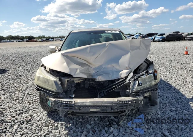 1HGCR2F82DA241362: 82771205