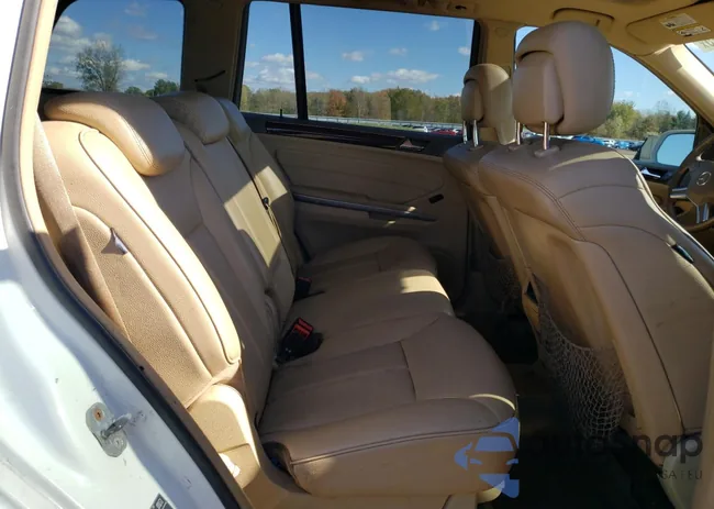 4JGBF7BB8AA533235: 89656425