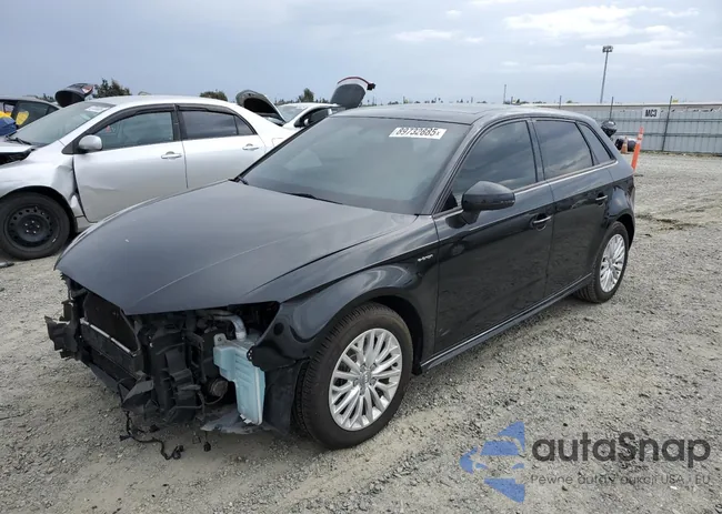 WAUVPBFF0GA137952: 89732885