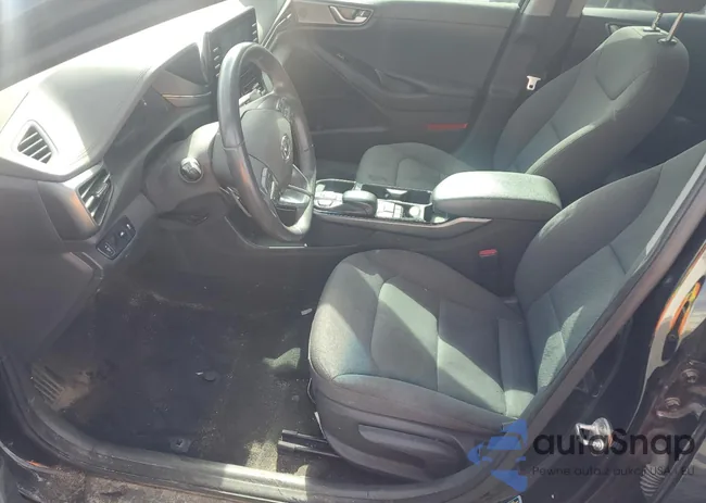 KMHC75LJ2LU062017: 85823815