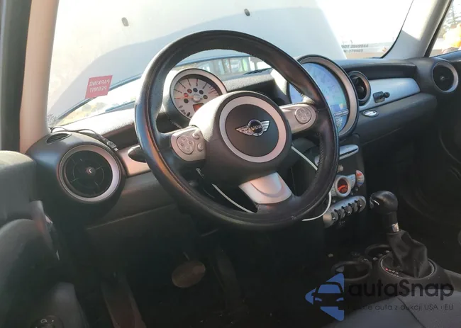 WMWMF33589TW77993: 86890795