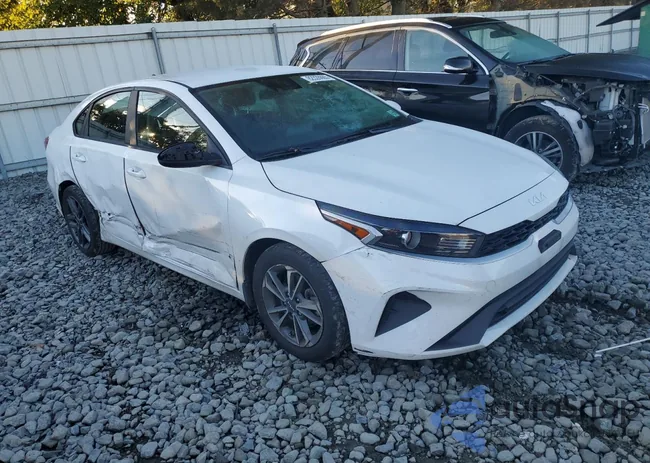 3KPF24AD2PE518366: 82328665