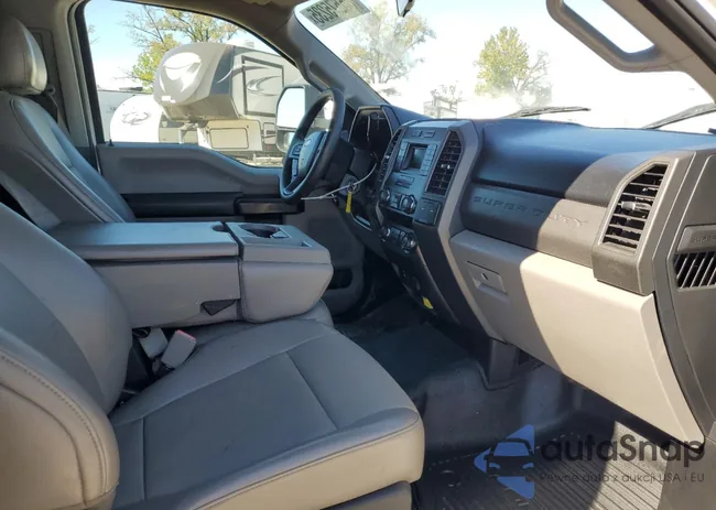 1FDRF3GT8KEC67752: 85575235