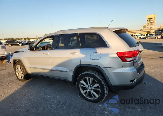 1C4RJEAG3DC549757: 82532115