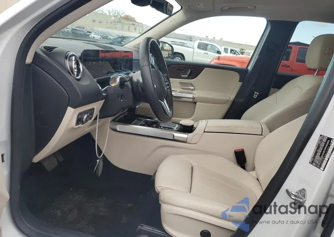 W1N4M4HB1MW101692: 90213695