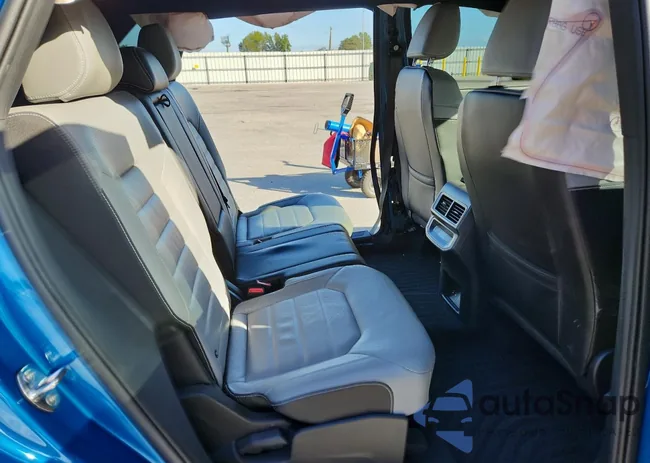 1V2AE2CA9RC246805: 82257165