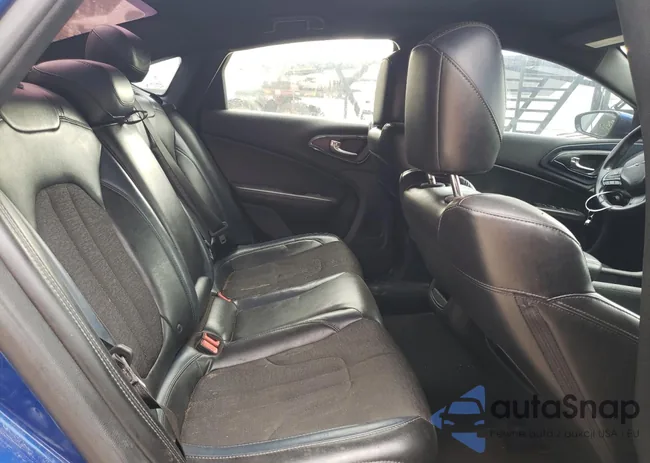 1C3CCCBBXFN555042: 82428265