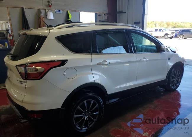 1FMCU9JD4HUA21392: 84213095