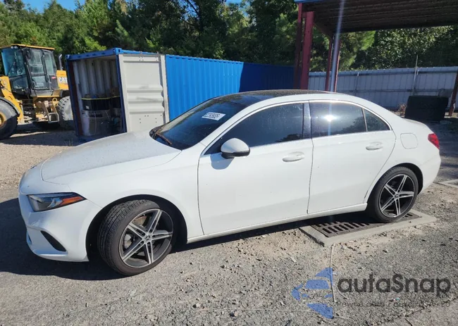 WDD3G4EB2KW006138: 82293935