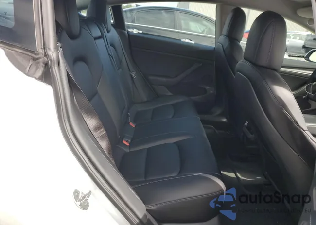 5YJ3E1EA8MF090818: 84634315