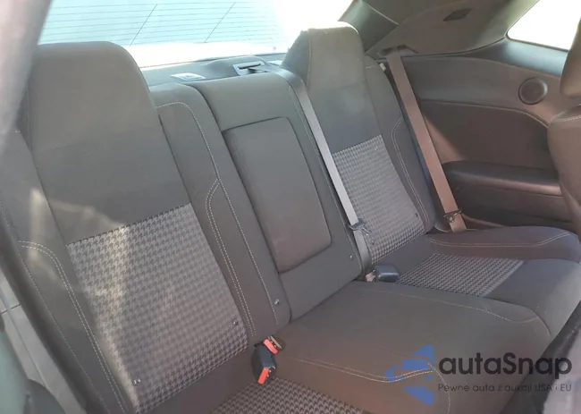 2C3CDZAG0NH105694: 89669435