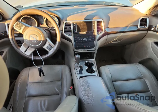 1C4RJEAG3DC549757: 82532115