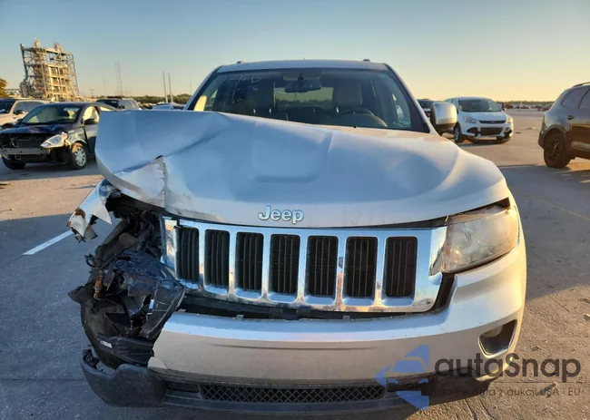 1C4RJEAG3DC549757: 82532115