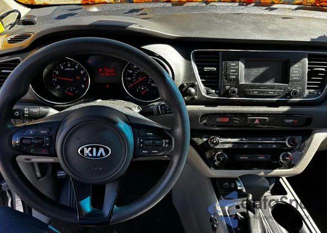 KNDMA5C10H6272539: 89728155