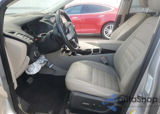 1FMCU0HD2JUD44590: 90674175