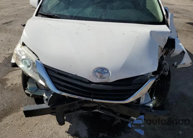 5TDKK3DC9CS227049: 84749025