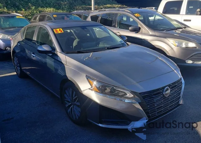 1N4BL4DV9RN423680: 89628135